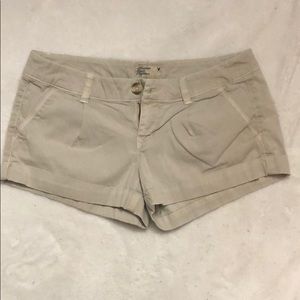 Khaki American eagle shorts